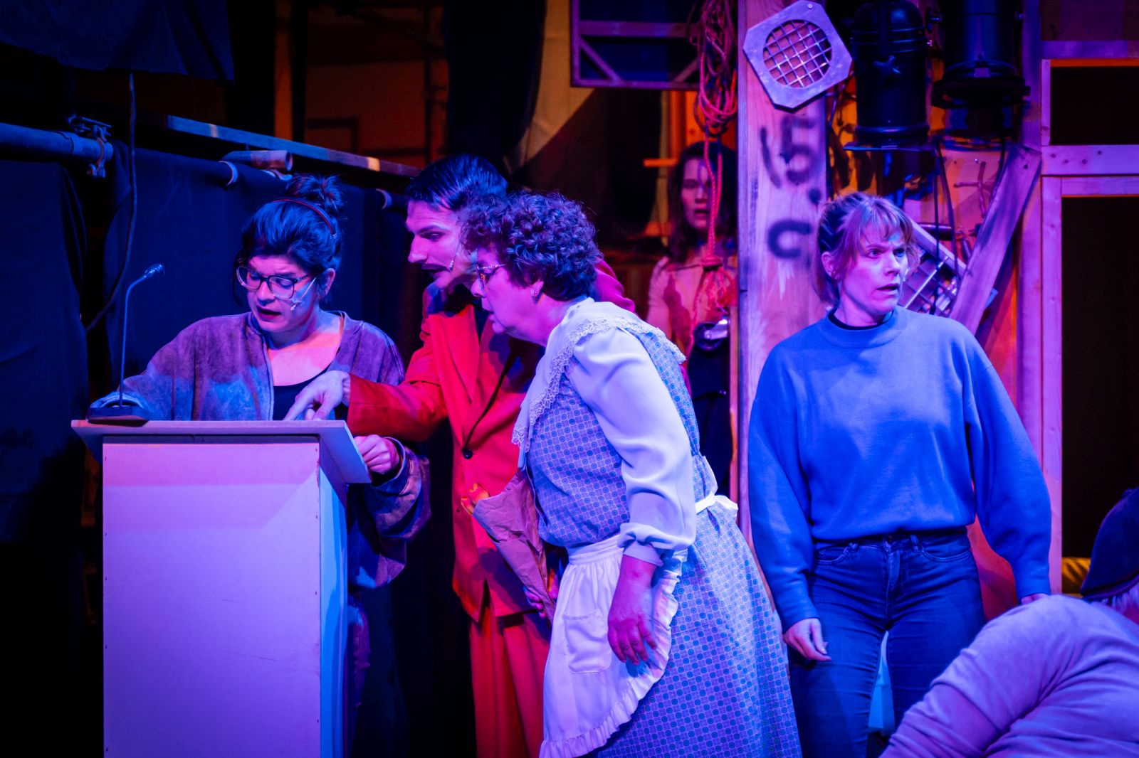 Hé-Cabaret & Theatergroep